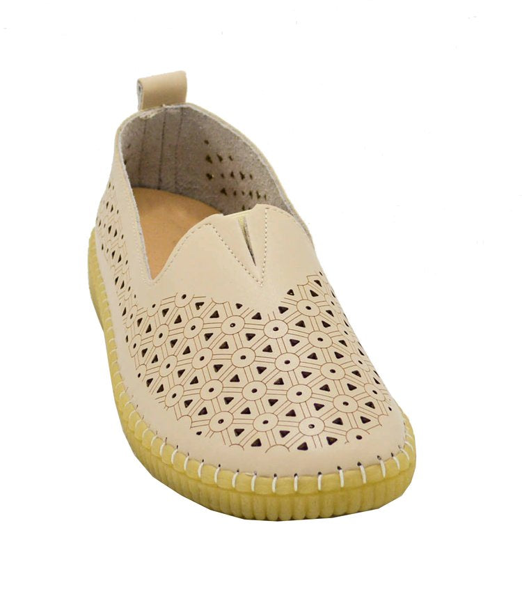 Wholesale Women's Shoes Moccasin Slip On NG557