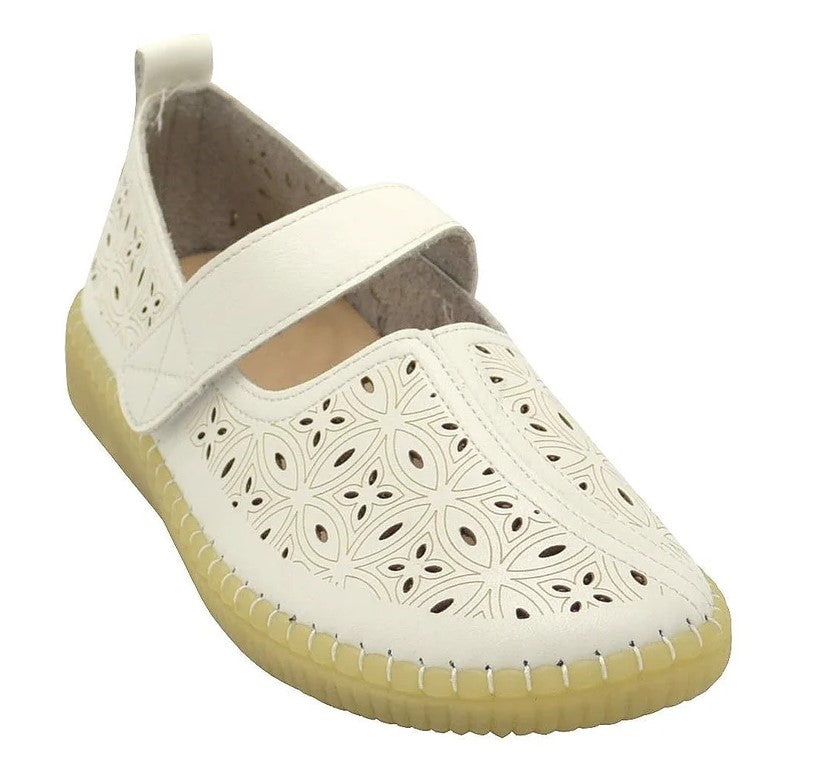 Wholesale Women's Faux Suede Moccasin Style Loafers Hazel NG58