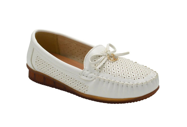 Wholesale Women's Slip-On Loafer Moccasin Comfort Shoes Amelia NG91