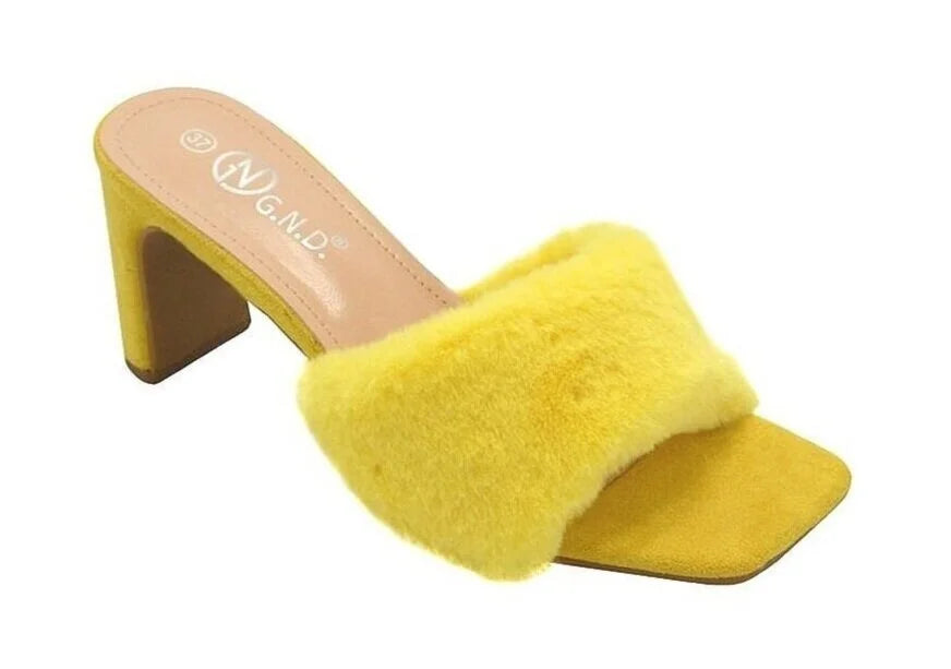 Wholesale Women's Fur Accent Heeled Sandals Lily NGJ1