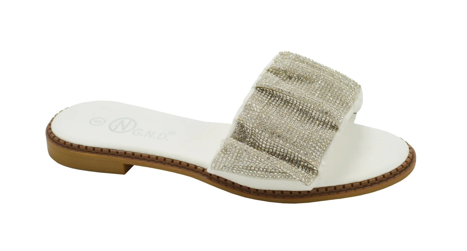 Wholesale Women's Chic Look Sandals Flat Embellished Ellie NGJ0