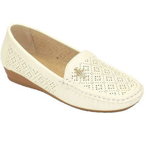 Wholesale Women's Shoes Moccasin Slip On NG603